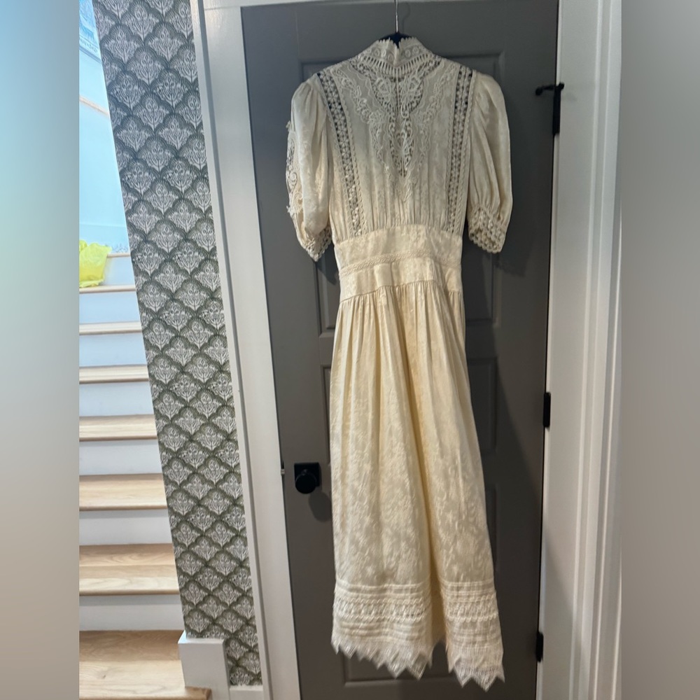 Gorgeous vintage wedding gown
